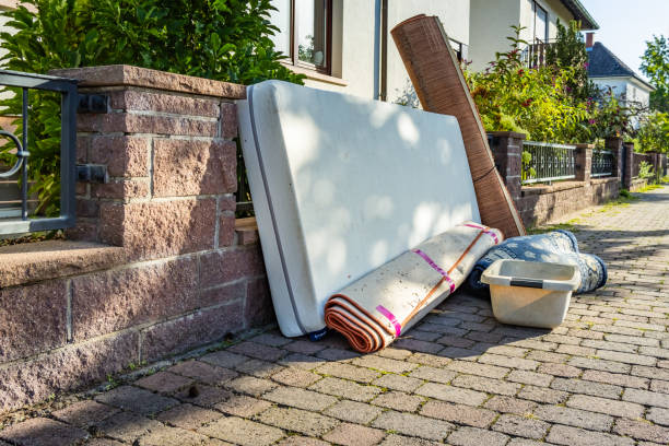 Best Yard Cleanup Services  in Narragansett Pier, RI